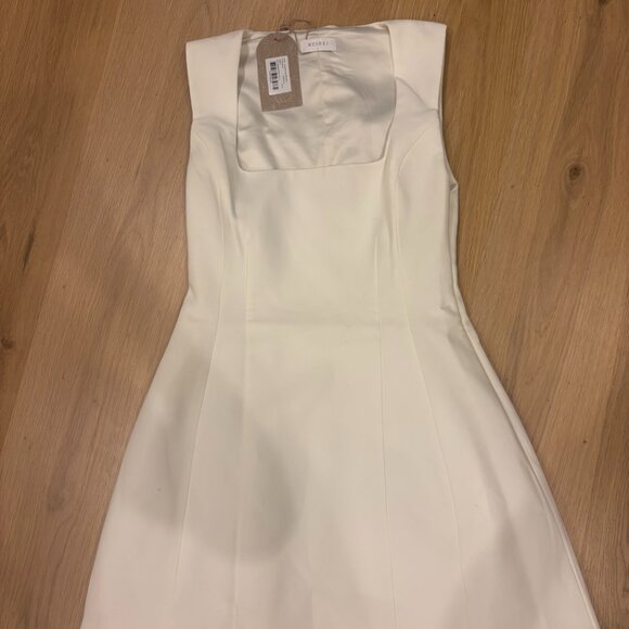 Meshki Dresses & Skirts - NWT Meshki Women's Ivory Lysandre Crepe Mini Dress Size Small